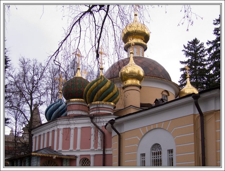 Ново-Переделкино. Церковь Спаса Преображения в Переделкине. фасады