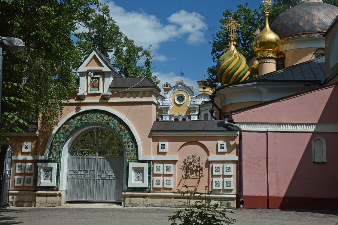 Ново-Переделкино. Церковь Спаса Преображения в Переделкине. дополнительная информация