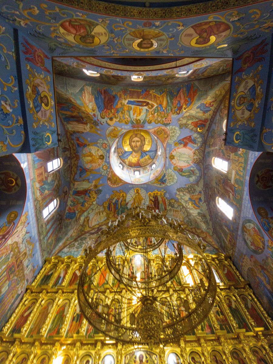 Церковь Евфросинии Московской (новая), Котловка (Юго-Западный административный округ (ЮЗАО), г. Москва). интерьер и убранство