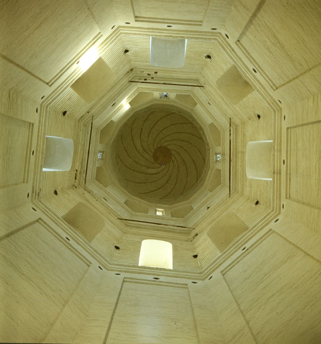 интерьер и убранство. Церковь Усекновения главы Иоанна Предтечи в Дьякове, Нагатинский затон (Южный административный округ (ЮАО), г. Москва)