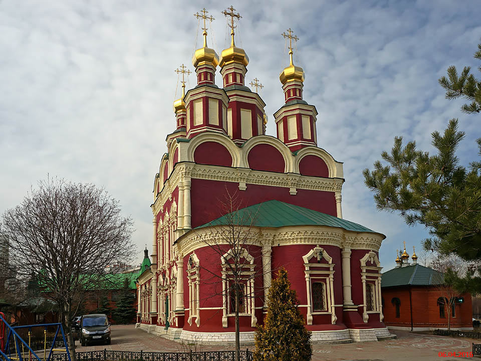 Тропарёво-Никулино. Церковь Михаила Архангела в Тропарёве. фасады