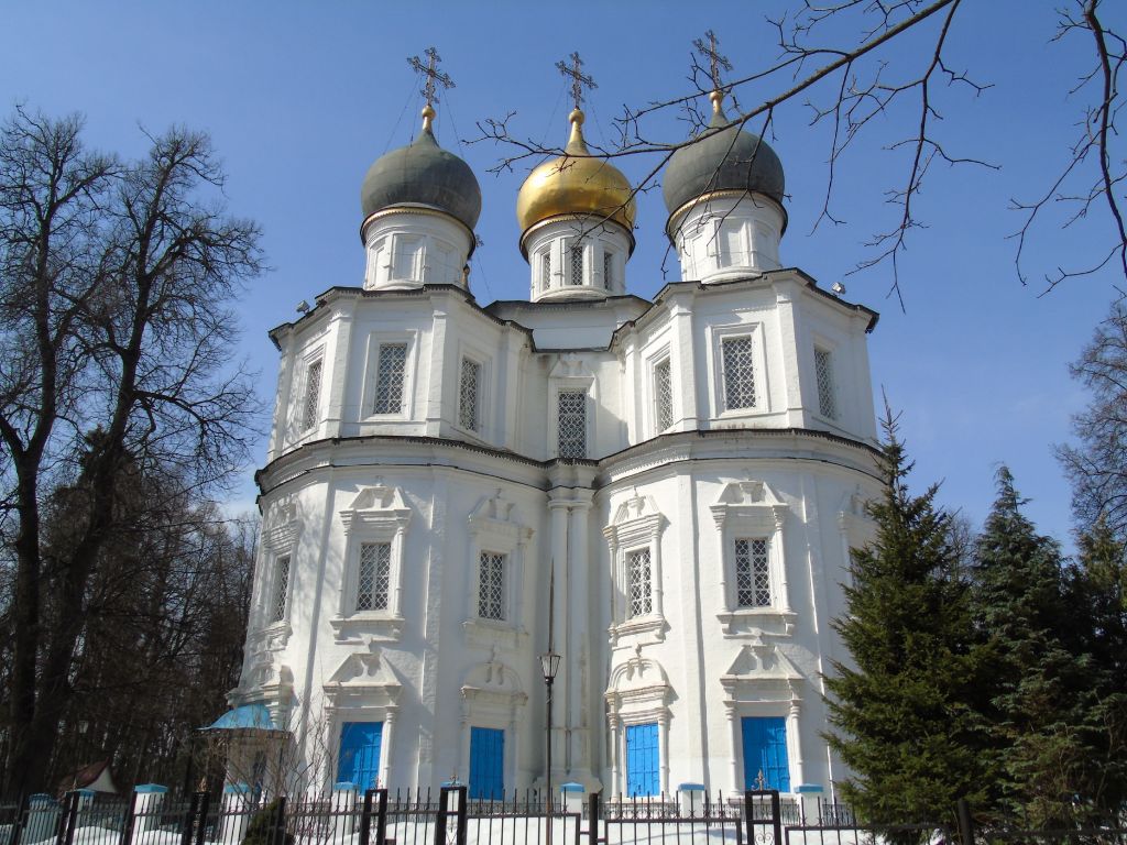 Ясенево. Церковь Казанской иконы Божией Матери в Узком. фасады