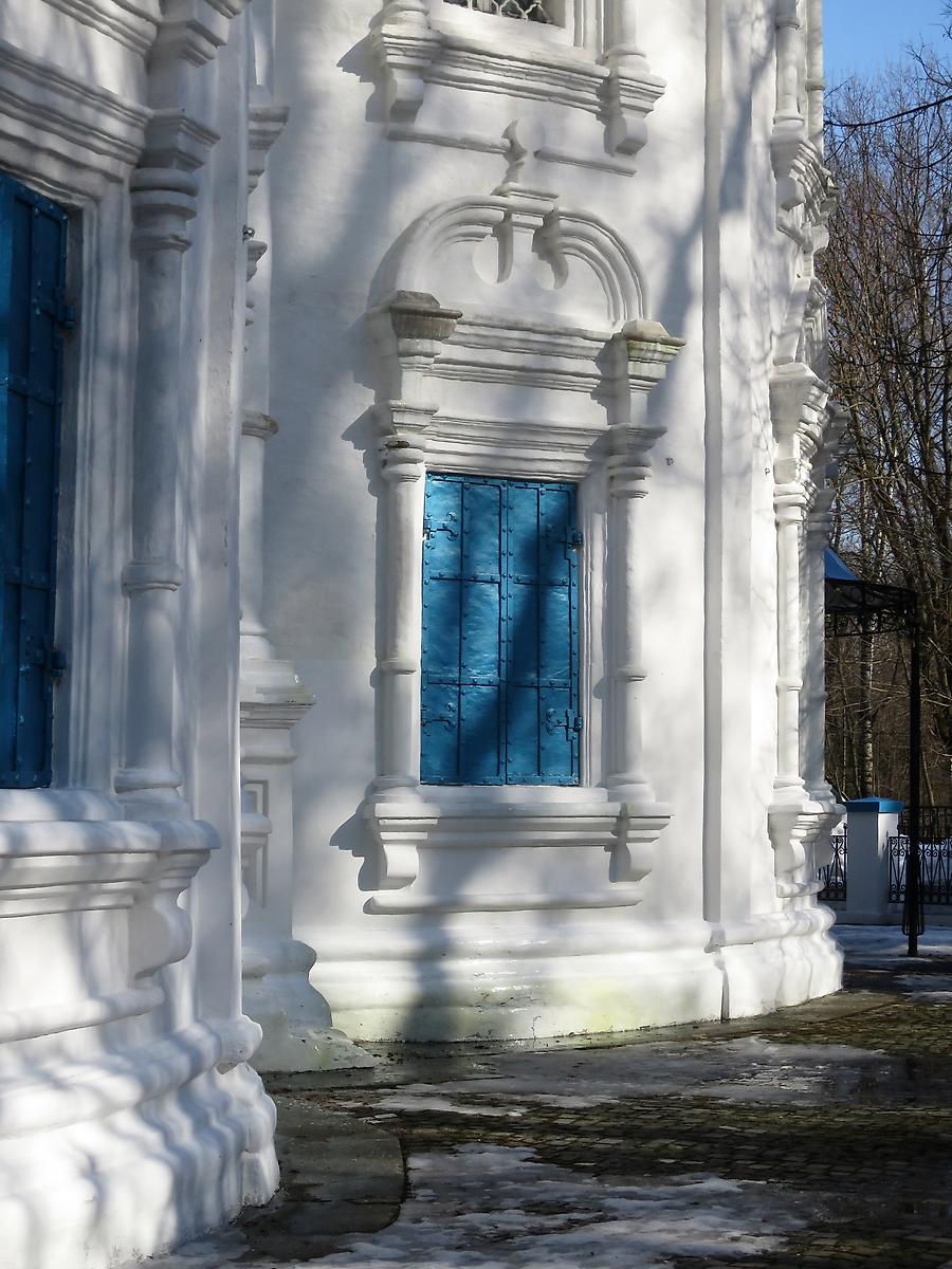 архитектурные детали. Церковь Казанской иконы Божией Матери в Узком, Ясенево (Юго-Западный административный округ (ЮЗАО), г. Москва)