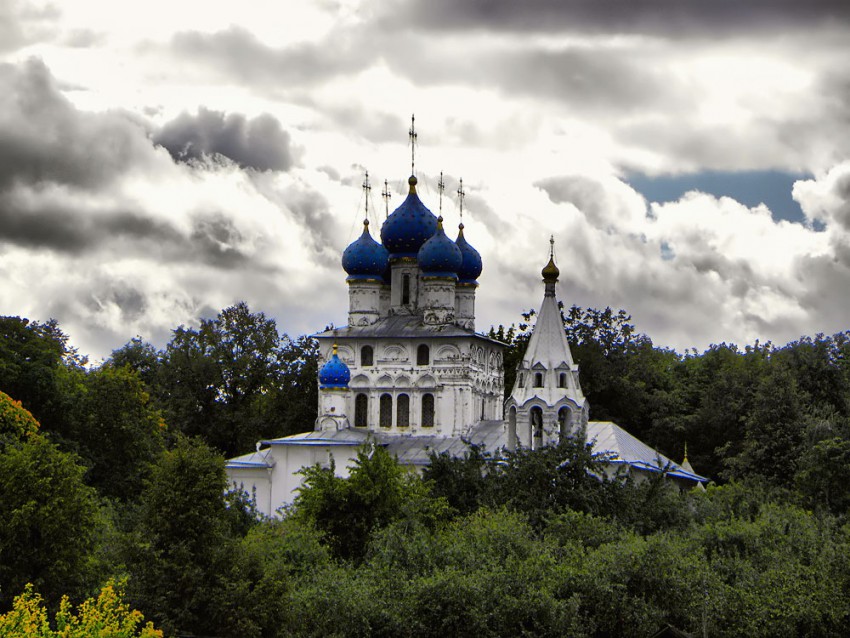 Нагатинский затон. Церковь Казанской иконы Божией Матери в Коломенском. художественные фотографии