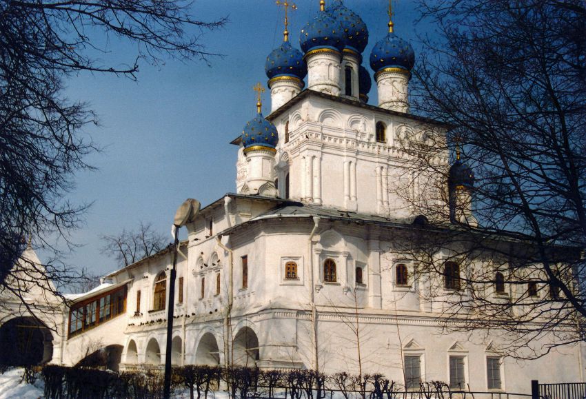 Церковь Казанской иконы Божией Матери в Коломенском, Нагатинский затон (Южный административный округ (ЮАО), г. Москва). фасады