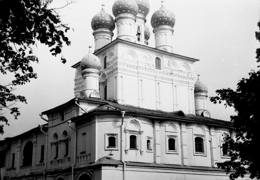 Нагатинский затон. Церковь Казанской иконы Божией Матери в Коломенском. фасады