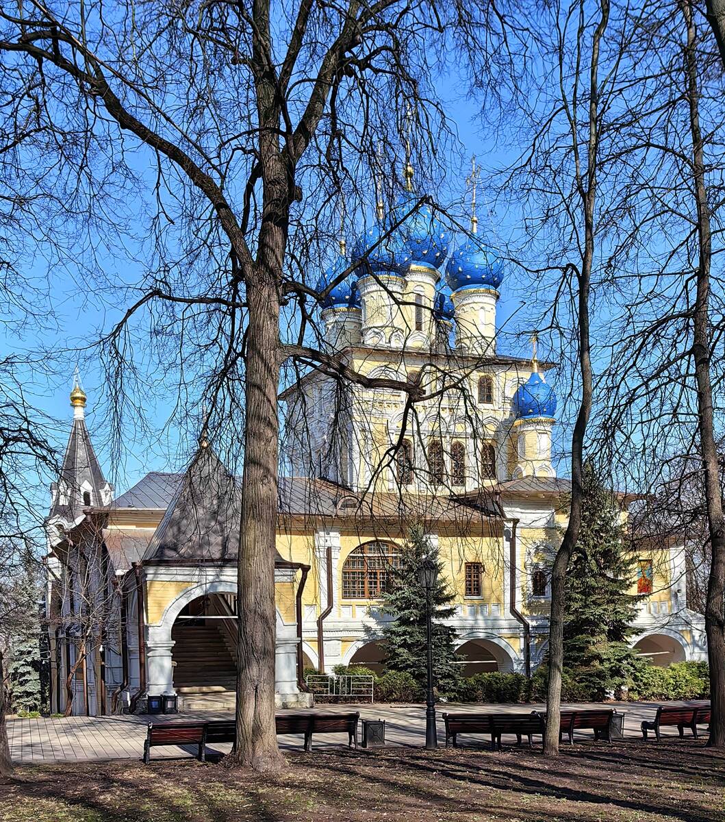 Церковь Казанской иконы Божией Матери в Коломенском, Нагатинский затон (Южный административный округ (ЮАО), г. Москва). фасады