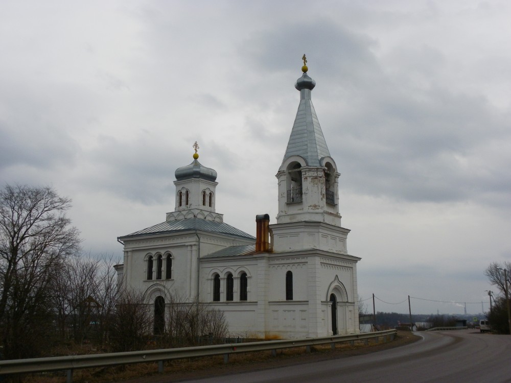 Волхов, город. Церковь Илии Пророка в Плеханове. фасады