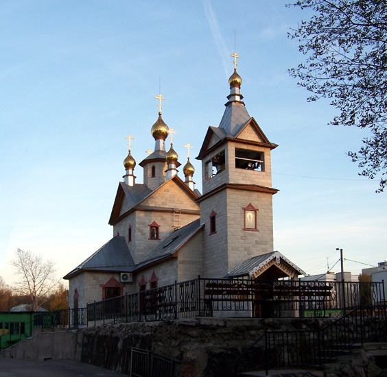 Люблино. Церковь Тихона, патриарха Всероссийского, в Люблине. фасады