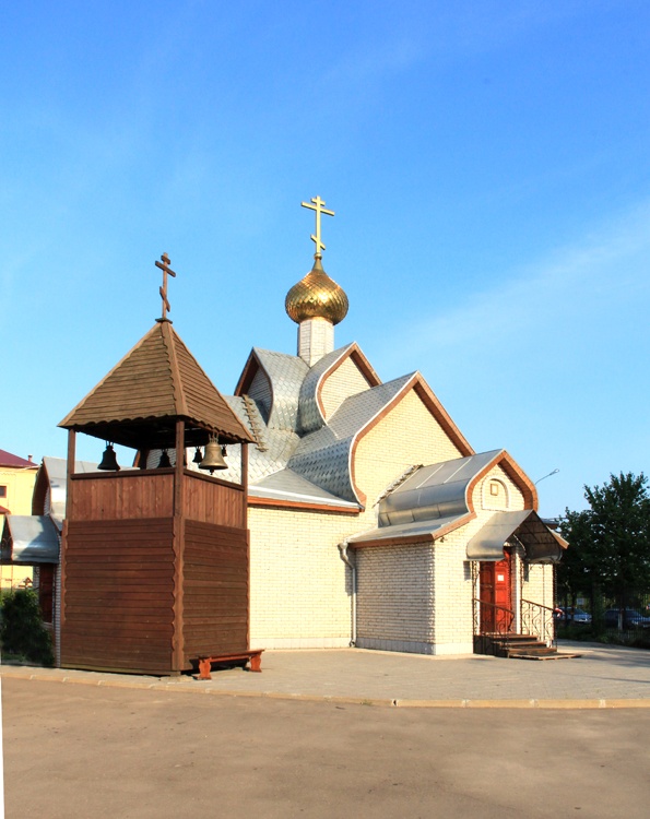 Братеево. Церковь Троицы Живоначальной в Братееве. фасады