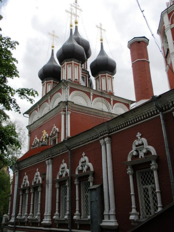 Церковь Ризоположения (Положения ризы Господней в Успенском соборе в Москве) на Донской, Донской (Южный административный округ (ЮАО), г. Москва). архитектурные детали
