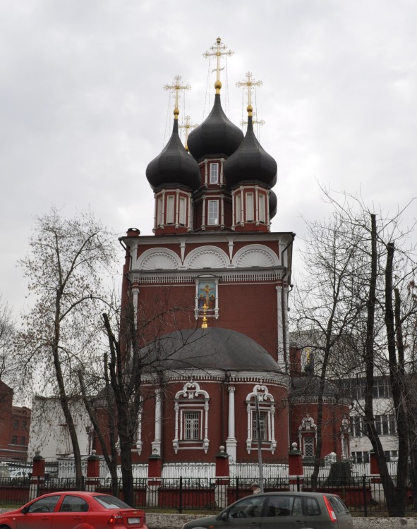 Донской. Церковь Ризоположения (Положения ризы Господней в Успенском соборе в Москве) на Донской. фасады