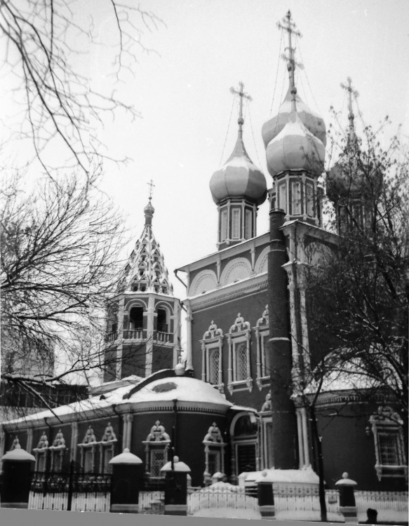 Донской. Церковь Ризоположения (Положения ризы Господней в Успенском соборе в Москве) на Донской. документальные фотографии