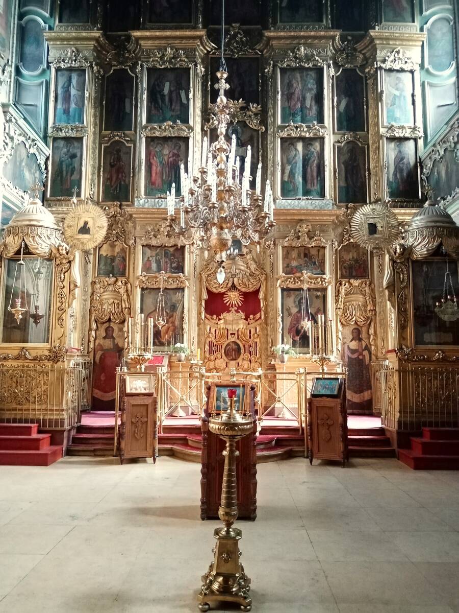 Церковь Ризоположения (Положения ризы Господней в Успенском соборе в Москве) на Донской, Донской (Южный административный округ (ЮАО), г. Москва). интерьер и убранство, Вид на алтарь     