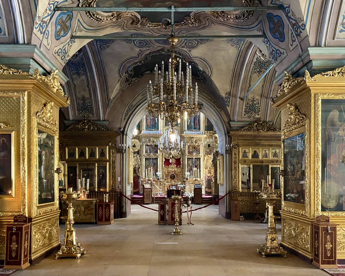 Интерьер, вид от входа, интерьер и убранство. Церковь Ризоположения (Положения ризы Господней в Успенском соборе в Москве) на Донской, Донской (Южный административный округ (ЮАО), г. Москва)