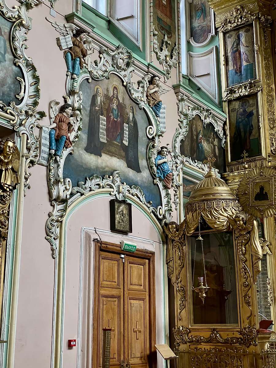 интерьер и убранство. Церковь Ризоположения (Положения ризы Господней в Успенском соборе в Москве) на Донской, Донской (Южный административный округ (ЮАО), г. Москва)