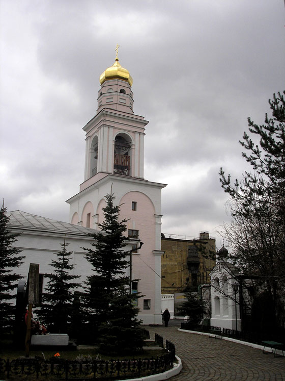 Церковь Рождества Пресвятой Богородицы в Старом Симонове, Даниловский (Южный административный округ (ЮАО), г. Москва). архитектурные детали, Колокольня храма