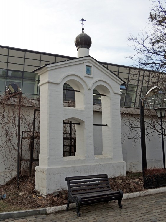 Церковь Рождества Пресвятой Богородицы в Старом Симонове, Даниловский (Южный административный округ (ЮАО), г. Москва). дополнительная информация, Звонница