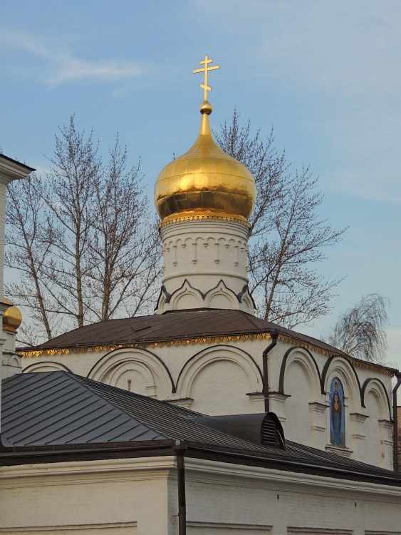 Церковь Рождества Пресвятой Богородицы в Старом Симонове, Даниловский (Южный административный округ (ЮАО), г. Москва). архитектурные детали, Фрагмент южного фасада