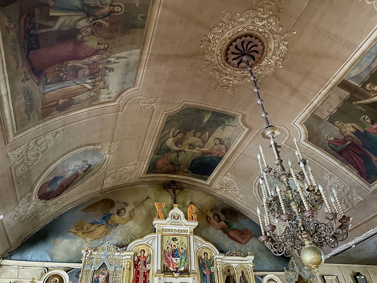 интерьер и убранство. Церковь Николая Чудотворца в Западном Бирюлёве, Бирюлёво Западное (Южный административный округ (ЮАО), г. Москва)