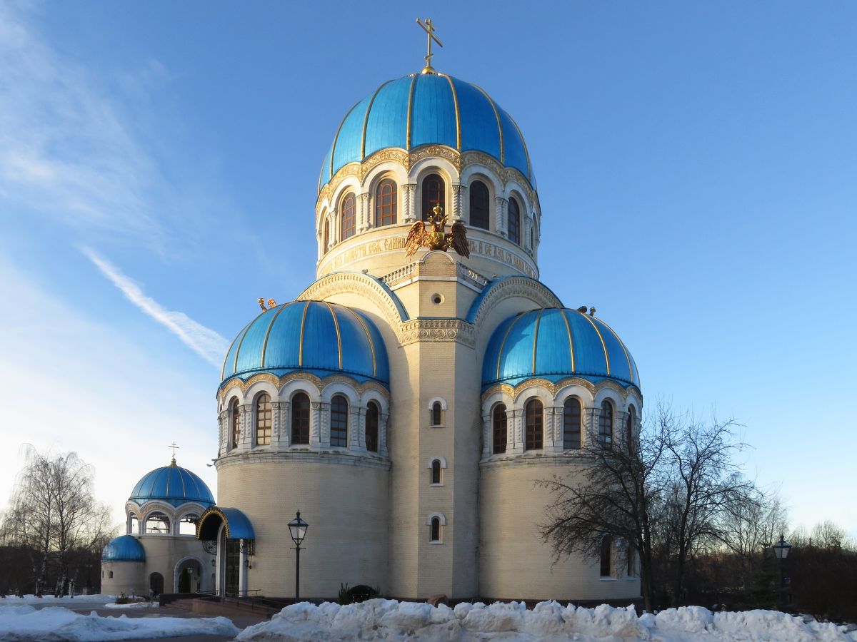 Орехово-Борисово Северное. Церковь Троицы Живоначальной в Орехове-Борисове. фасады