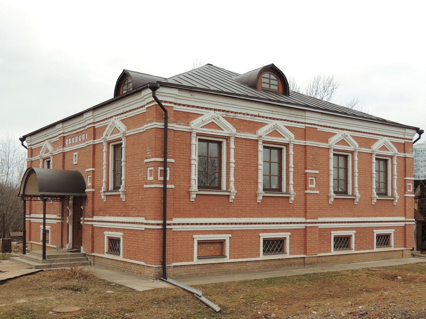 Чертаново Южное. Церковь Покрова Пресвятой Богородицы в Покровском на Городне. дополнительная информация, Церковная постройка.