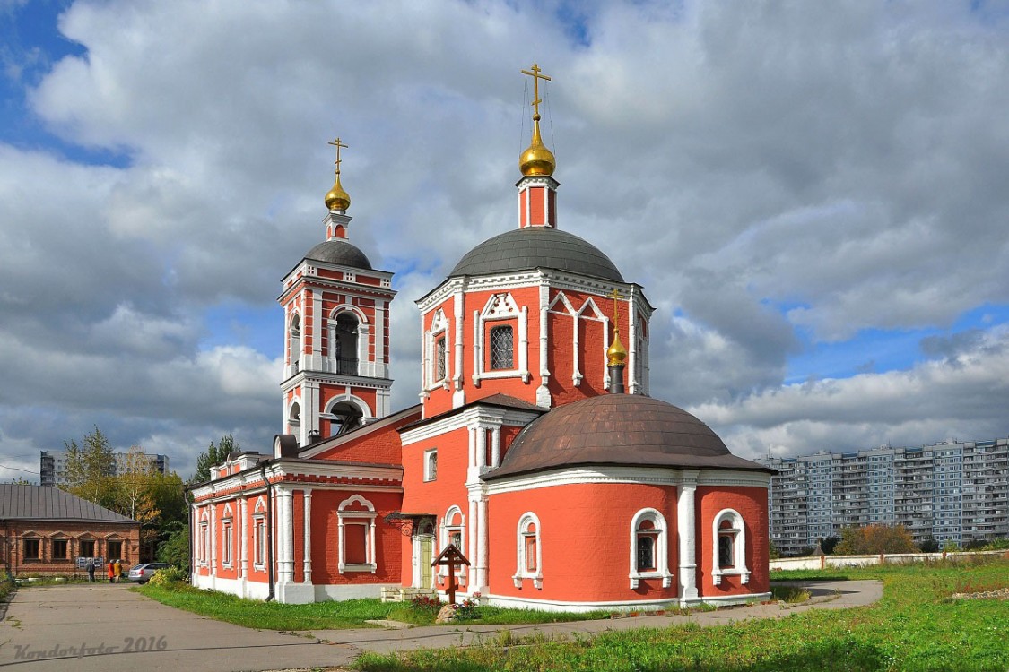 Чертаново Южное. Церковь Покрова Пресвятой Богородицы в Покровском на Городне. фасады