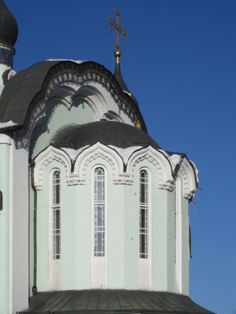 Церковь Воскресения Христова в Сокольниках, Сокольники (Восточный административный округ (ВАО), г. Москва). архитектурные детали, Верхняя часть апсиды церкви Воскресения Христова в Сокольниках