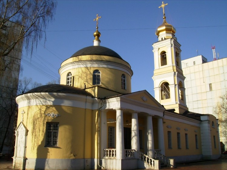 Церковь Зосимы и Савватия Соловецких в Гольянове, Гольяново (Восточный административный округ (ВАО), г. Москва). фасады