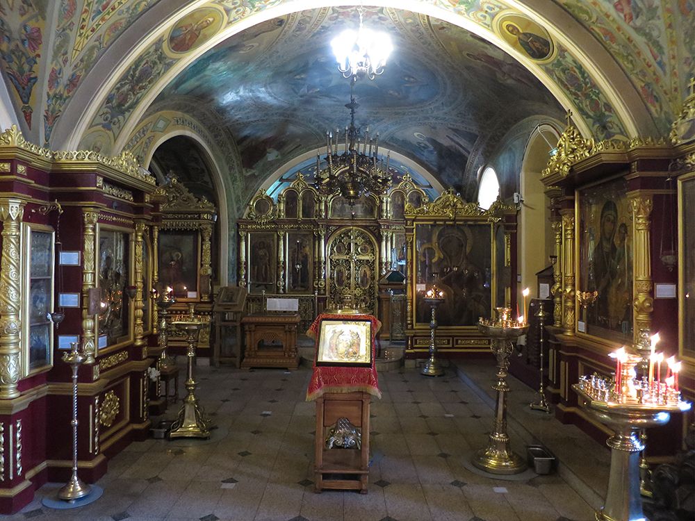 Церковь Илии Пророка в Черкизове, Преображенское (Восточный административный округ (ВАО), г. Москва). интерьер и убранство, Правый придел храма