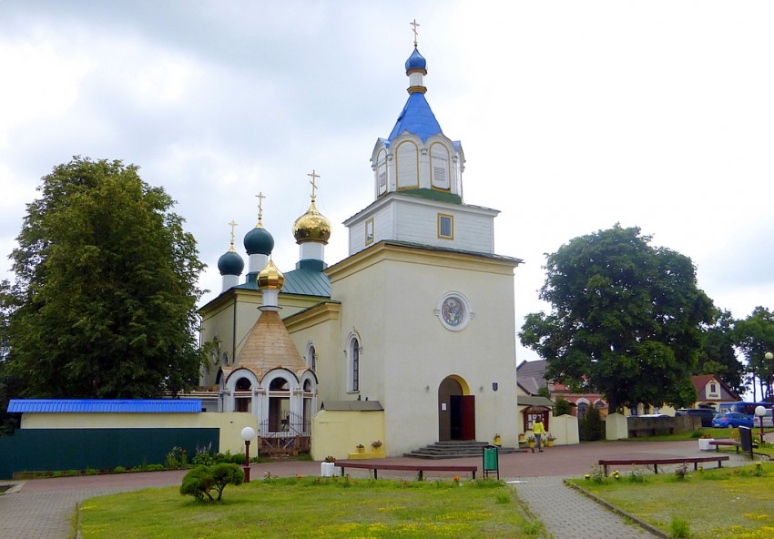 Церковь Троицы Живоначальной, Мир (Кореличский район, Беларусь, Гродненская область). фасады