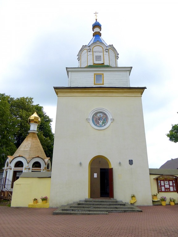 Церковь Троицы Живоначальной, Мир (Кореличский район, Беларусь, Гродненская область). фасады