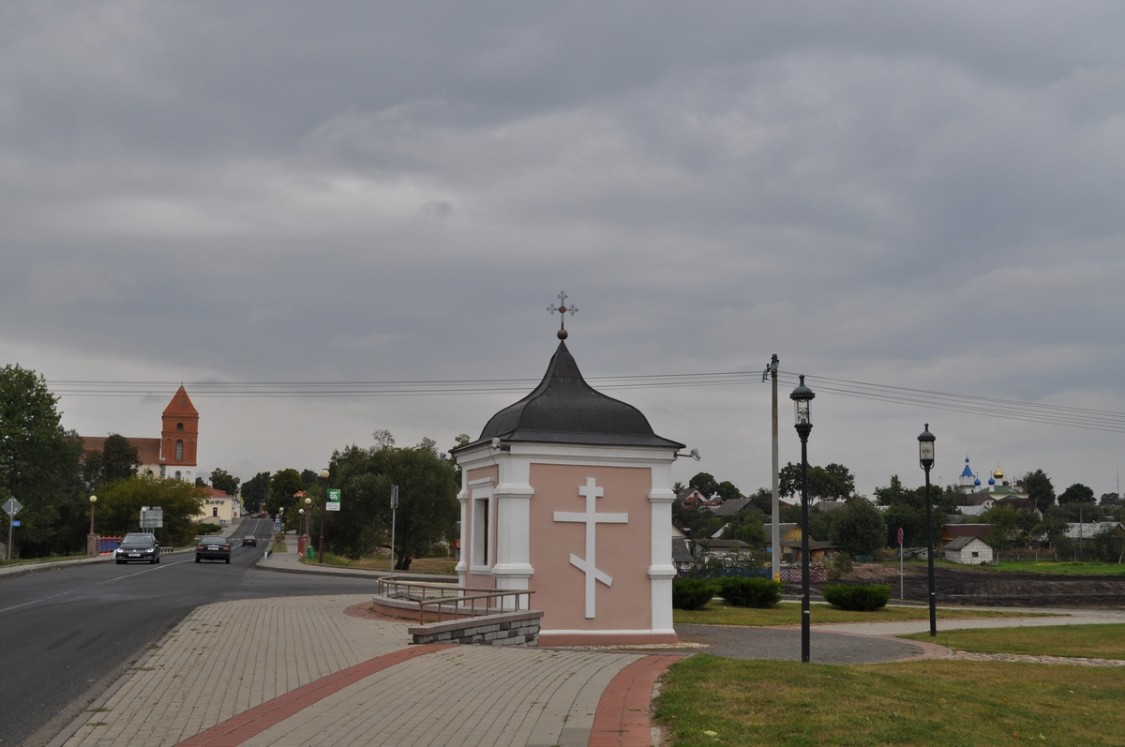 Неизвестная часовня, Мир (Кореличский район, Беларусь, Гродненская область). общий вид в ландшафте