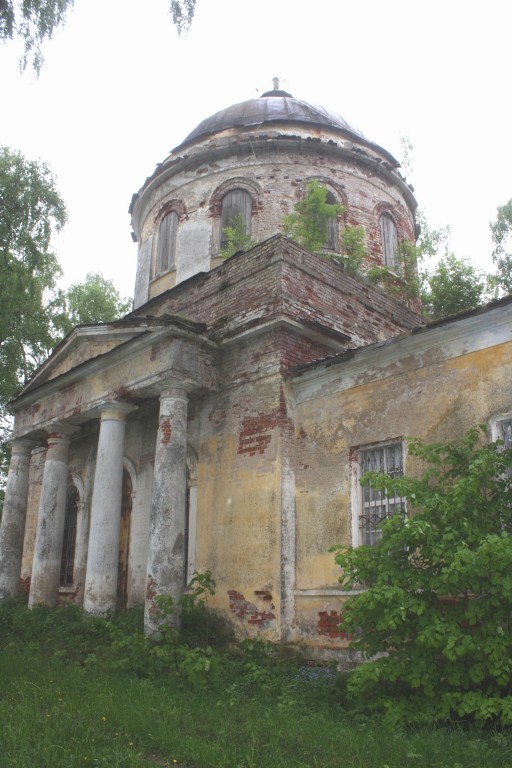 Алексеевское. Церковь Покрова Пресвятой Богородицы. фасады