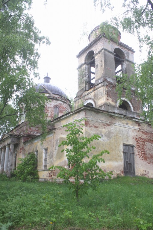 Алексеевское. Церковь Покрова Пресвятой Богородицы. фасады