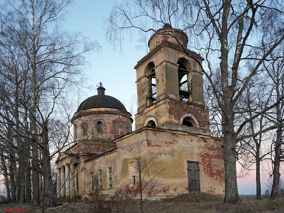 Алексеевское. Церковь Покрова Пресвятой Богородицы. фасады