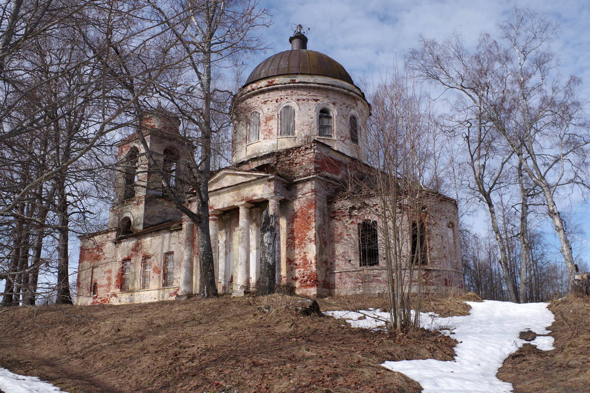 Алексеевское. Церковь Покрова Пресвятой Богородицы. фасады