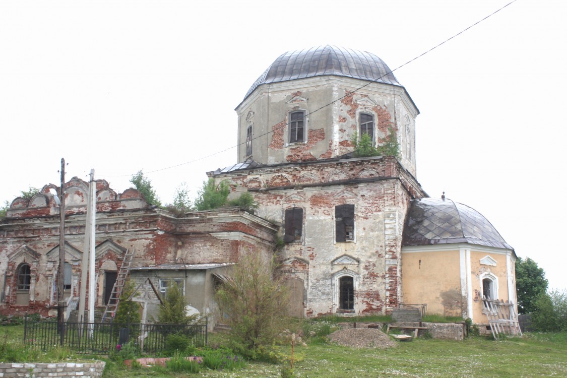 Церковь Троицы Живоначальной, Рамешки (Рамешковский район, Тверская область). фасады