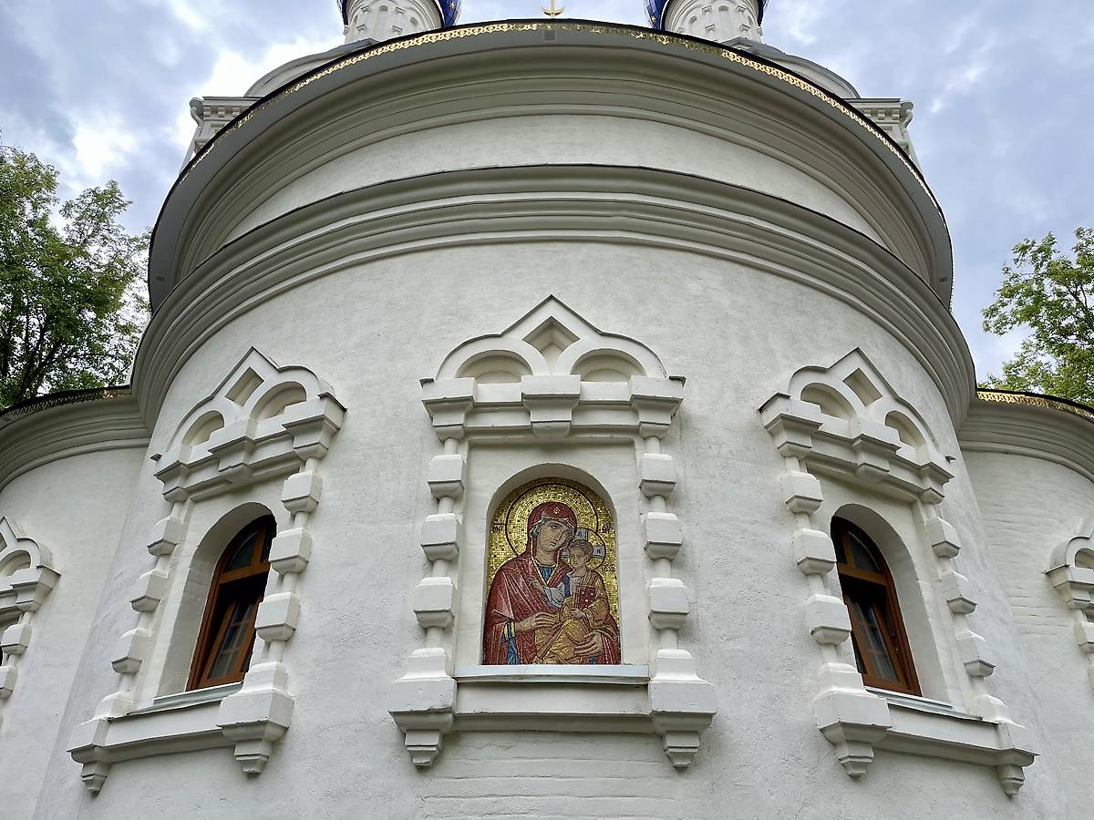 архитектурные детали. Церковь Казанской (Песчанской) иконы Божией Матери в Измайлове, Восточное Измайлово (Восточный административный округ (ВАО), г. Москва)