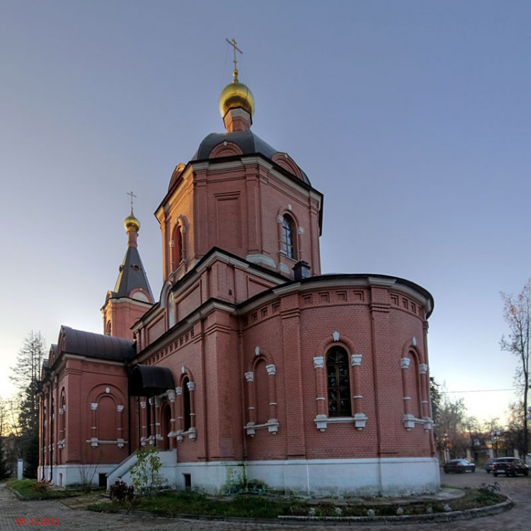 Восточный. Церковь Димитрия Солунского в Восточном. фасады