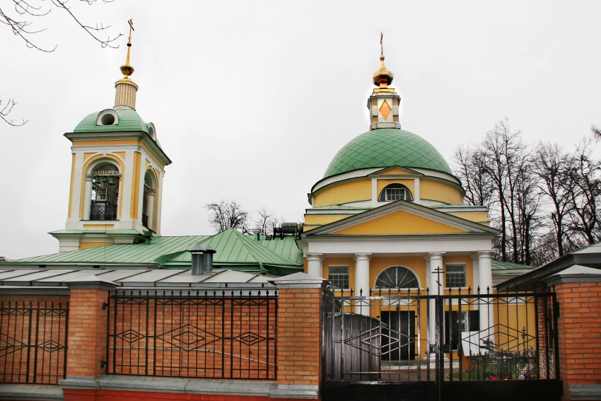 Ивановское. Церковь Рождества Иоанна Предтечи в Ивановском. фасады