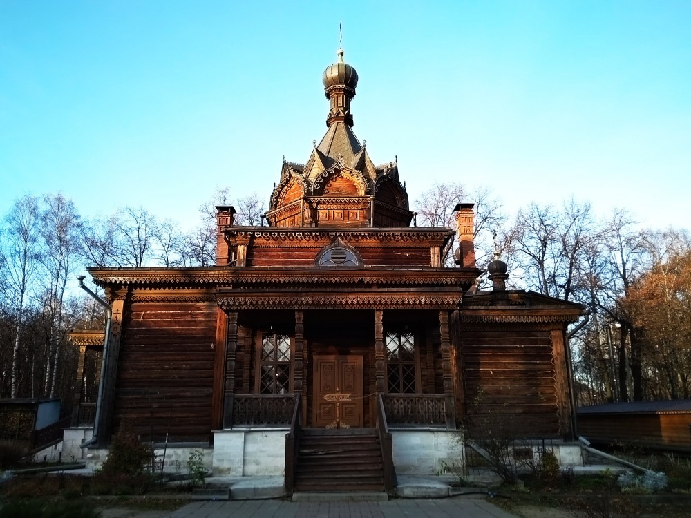 Сокольники. Церковь Тихона Задонского на Ширяевом поле в Сокольниках (воссозданная). фасады