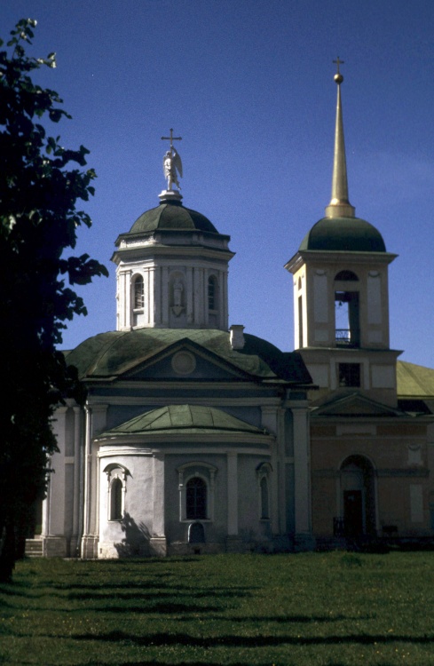 Церковь Спаса Всемилостивого в Кускове, Вешняки (Восточный административный округ (ВАО), г. Москва). фасады