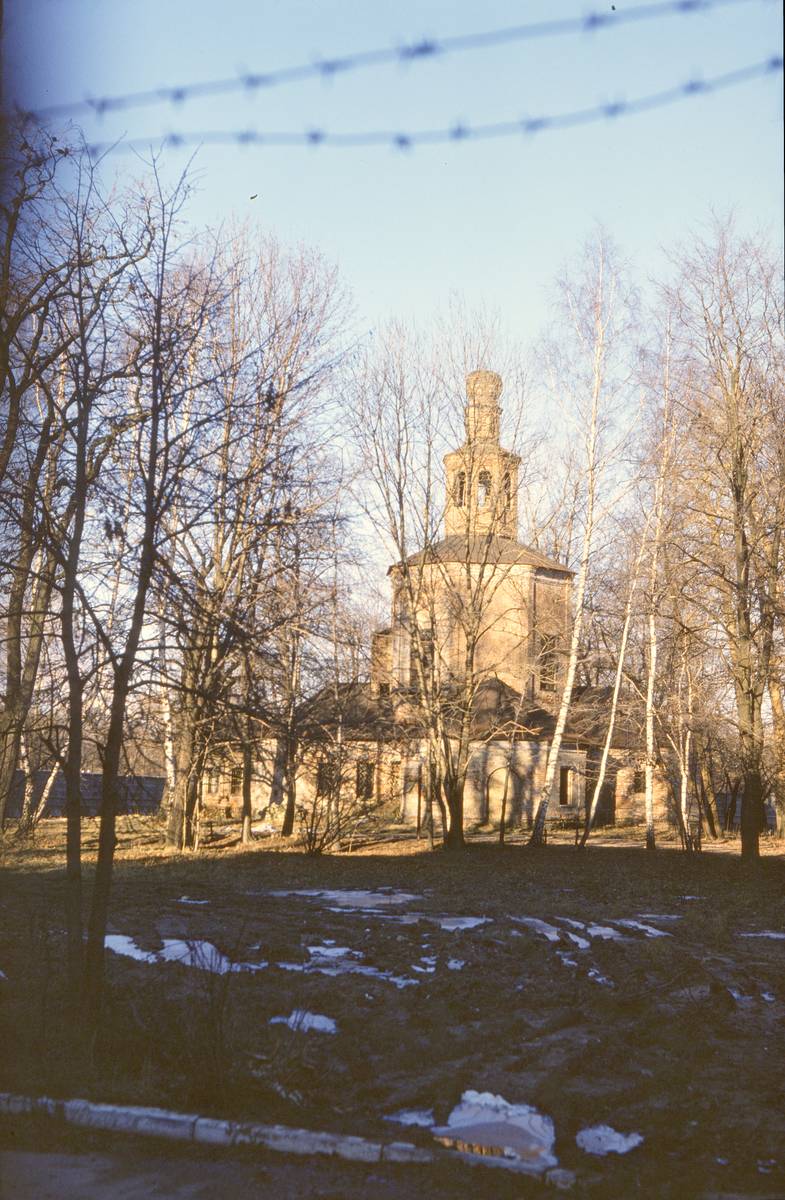 фасады. Церковь Спаса Нерукотворного Образа в Гирееве, Новогиреево (Восточный административный округ (ВАО), г. Москва)