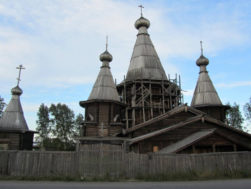 Собор Успения Пресвятой Богородицы, Кемь (Кемский район, Республика Карелия). фасады, западный фасад и ворота