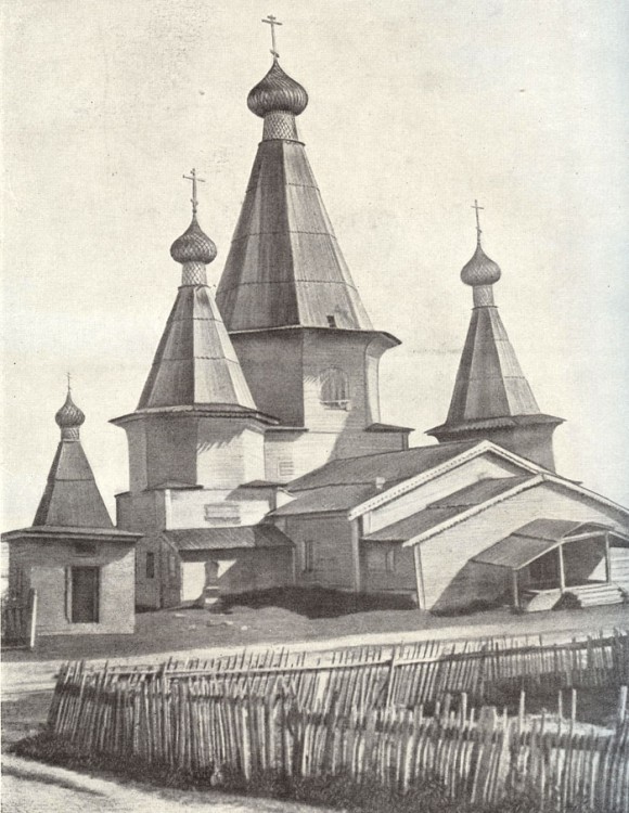Собор Успения Пресвятой Богородицы, Кемь (Кемский район, Республика Карелия). архивная фотография, Фото из книги С. Забелло, В. Иванов, П. Максимов. Русское деревянное зодчество. Государственное архитектурное издательство Академии архитектуры СССР. М., 1942 г.