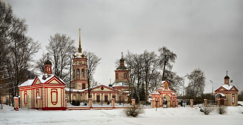 Церковь Воздвижения Креста Господня в Алтуфьеве, Лианозово (Северо-Восточный административный округ (СВАО), г. Москва). общий вид в ландшафте