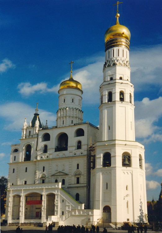 Кремль. Церковь Иоанна Лествичника с колокольней 