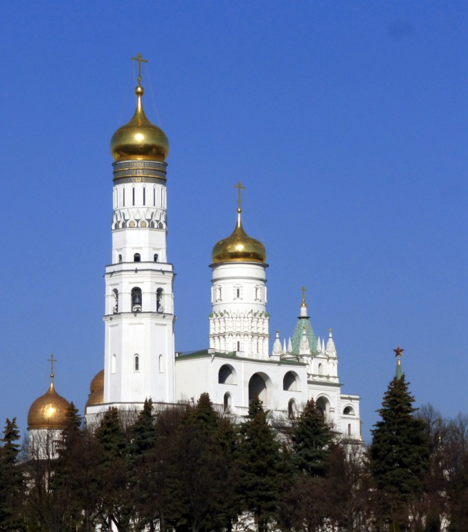 Кремль. Церковь Иоанна Лествичника с колокольней 