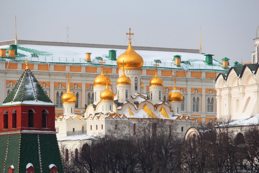 Кремль. Собор Благовещения Пресвятой Богородицы, Тверской (Центральный административный округ (ЦАО), г. Москва). общий вид в ландшафте, Вид с юго-востока